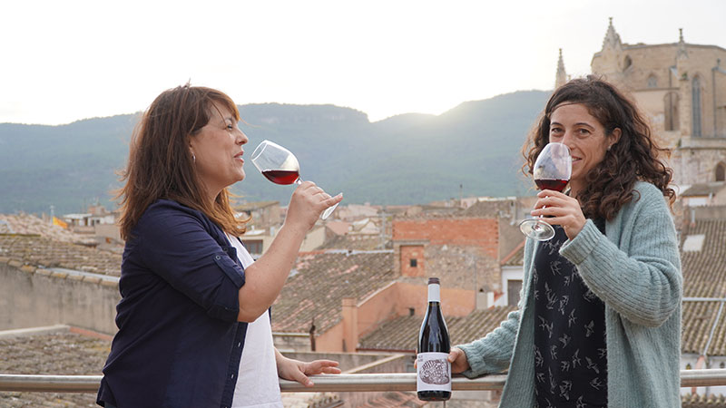 Tast de vins dins de la muralla de Montblanc amb Vins de Pedra