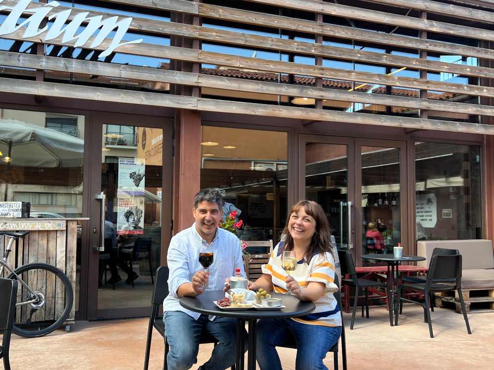 La terrassa de l'espai Artium al centre d'Artès, al Bages