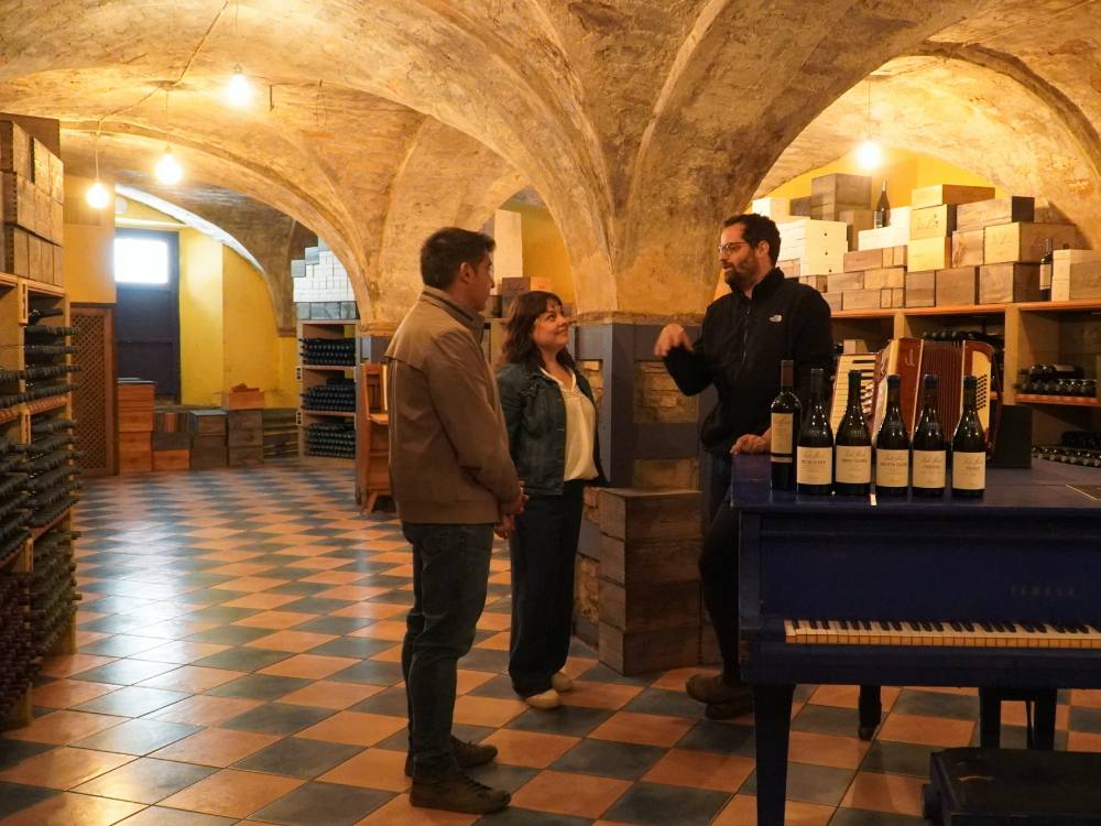 Interior del celler Vall Llach a la DOQ Priorat
