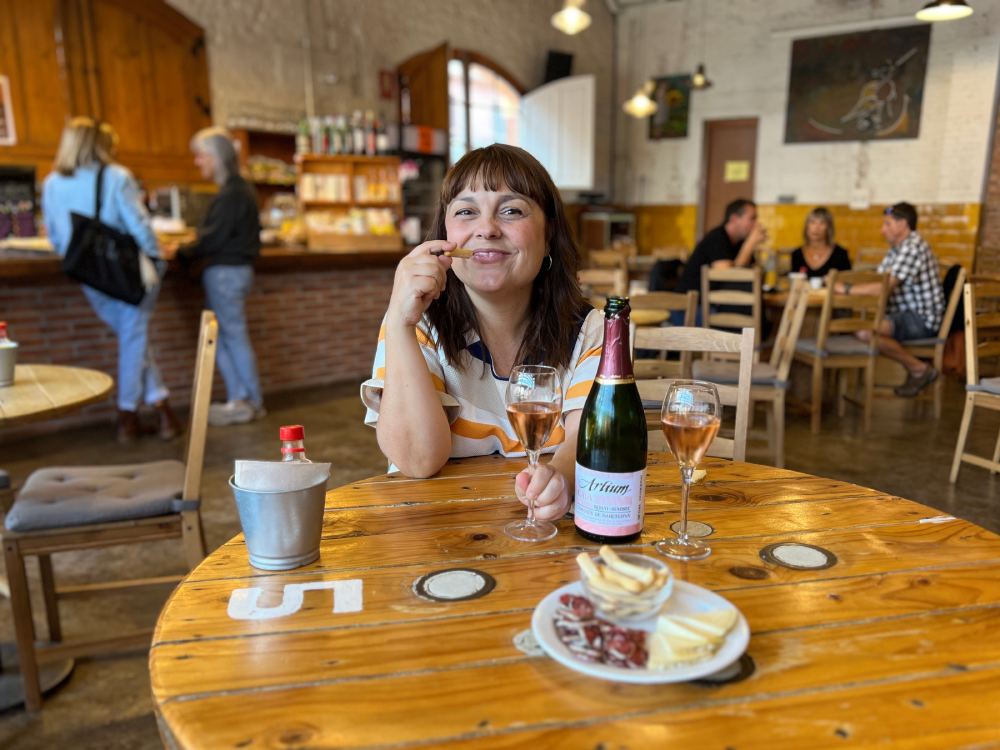 El celler cooperatiu d'Artes té un bar de vins