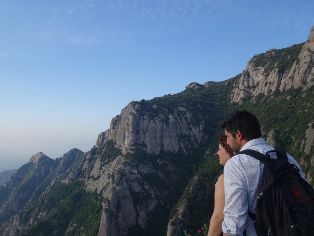 Vistes de la muntanya de Montserrat, ideal per fer enoturisme al Bages