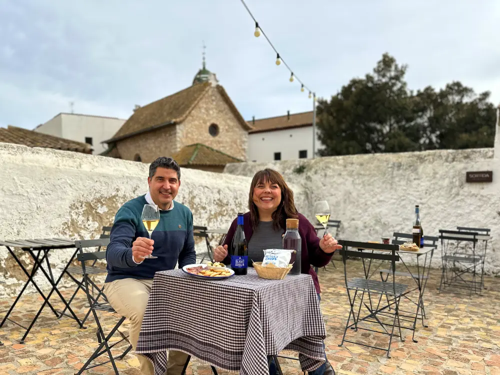 Tast de vins a La Malvaseria el wine bar del CIM de Sitges
