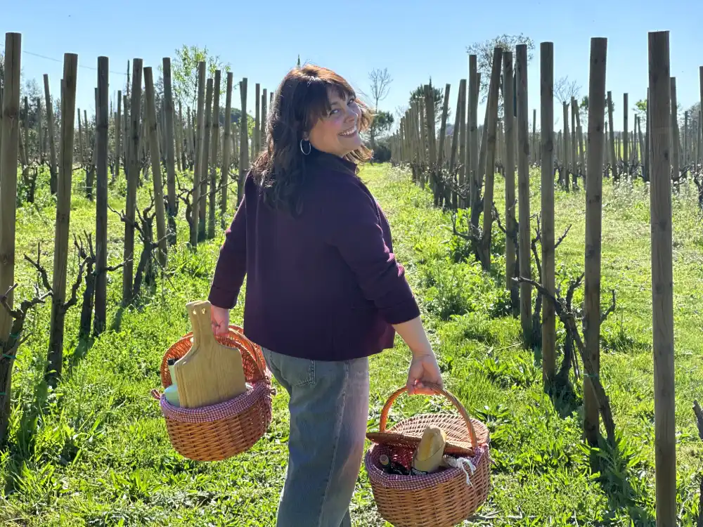Les cistelles amb el pícnic gurmet de Clos de Basella a l'Empordà