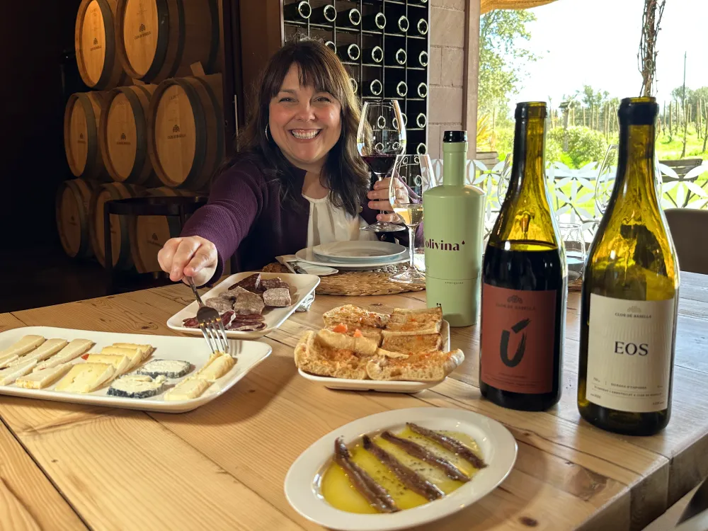 Tast gurmet de vins i aperitius de proximitat a Clos de Basella