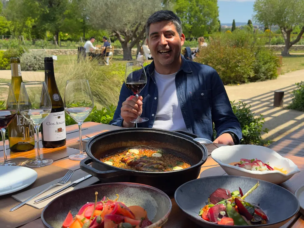 Dinar en un celler és una experiència de gastronomia i vi