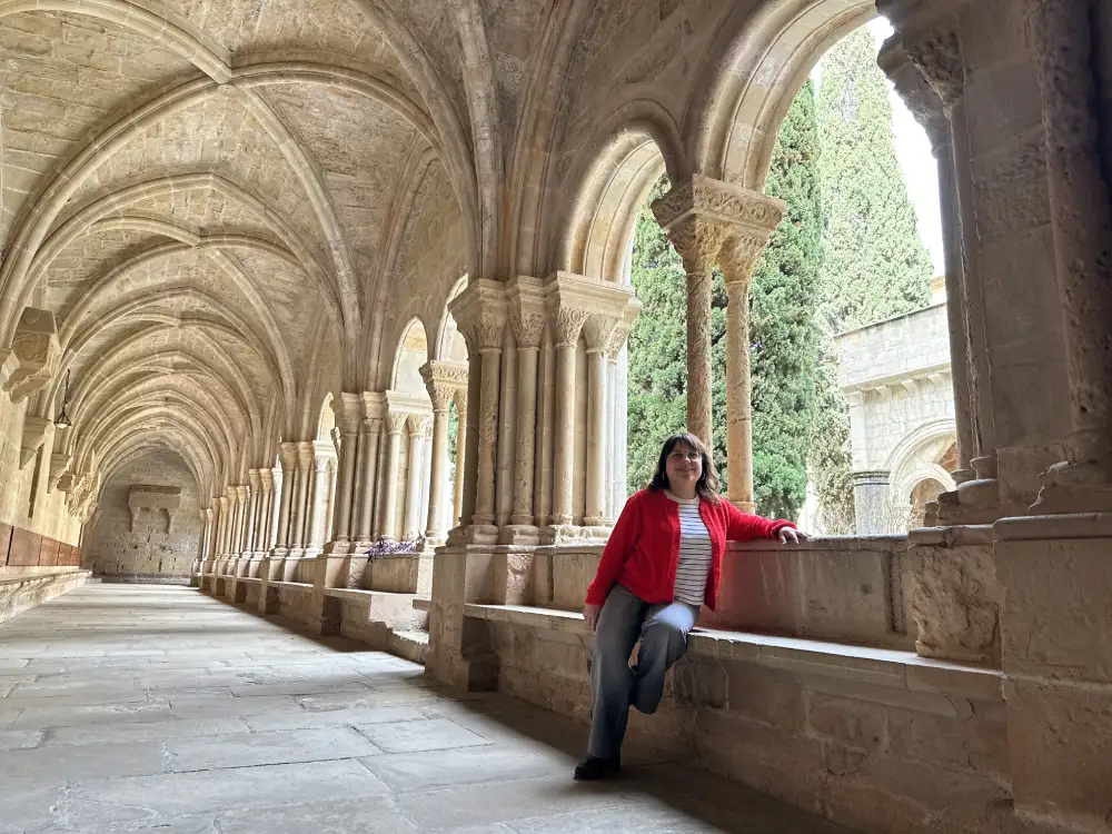 Claustre medieval del Monestir de Poblet.