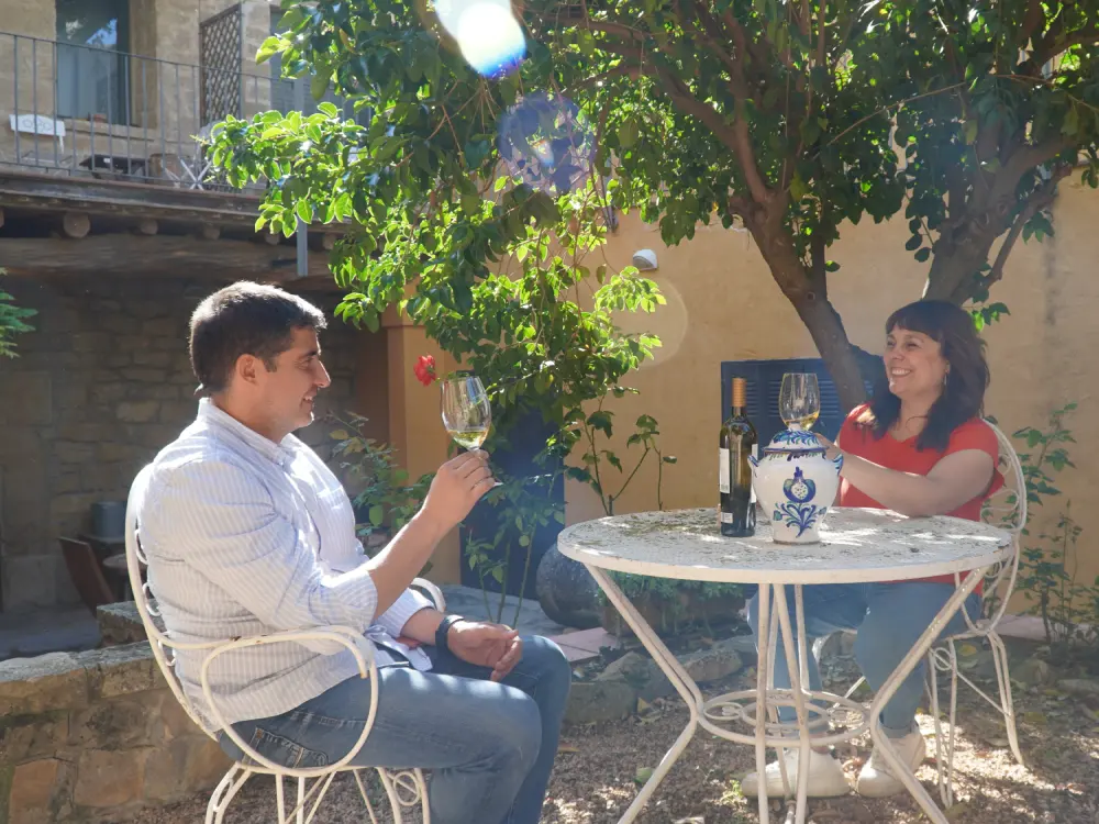 Terrassa amagada del Vilosell Wine Hotel del celler Tomàs Cusiné a Lleida