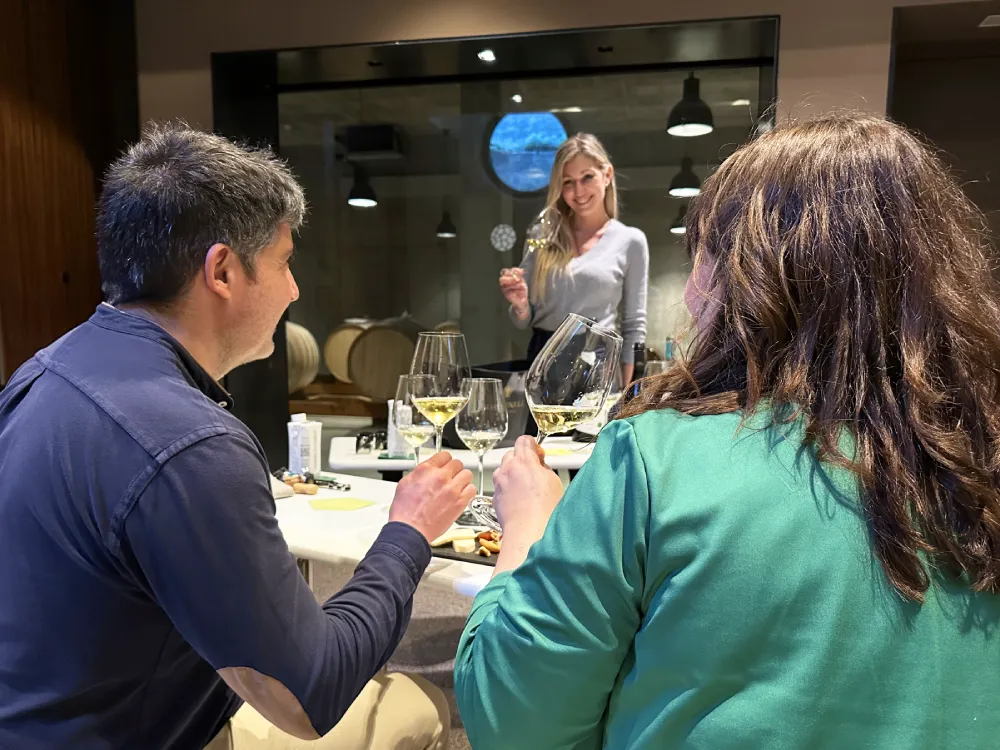 Tast de vins al celler Mastinell amb aperitiu